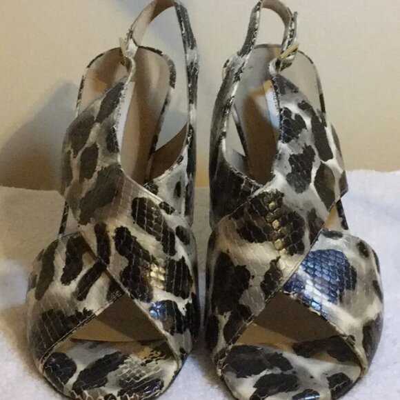 Diane von Furstenberg Graphic Open-Toe Slingback Heels in Snakeskin (8.5B) - Picture 2 of 10